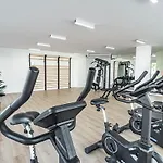 Jg5.1b - 3 Bedroom Flat With Gym Rooftop Pool Marbella