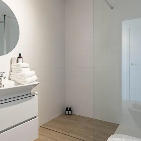 Jg5.1b - 3 Bedroom Flat With Gym Rooftop Pool * Marbella