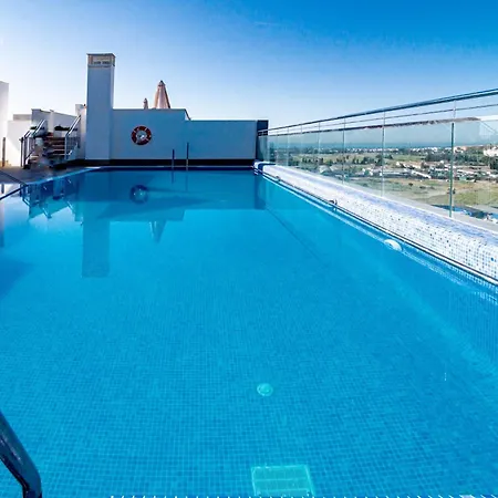 Jg5.1b - 3 Bedroom Flat With Gym Rooftop Pool