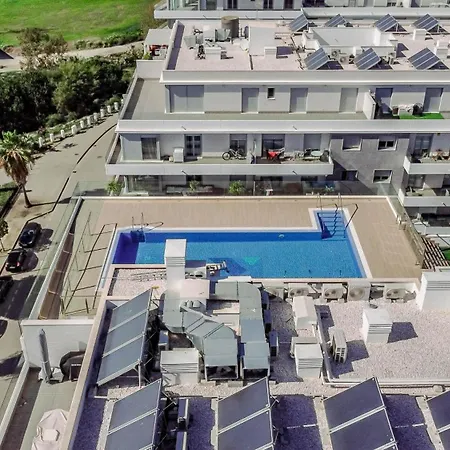 Jg5.1b - 3 Bedroom Flat With Gym Rooftop Pool Marbella