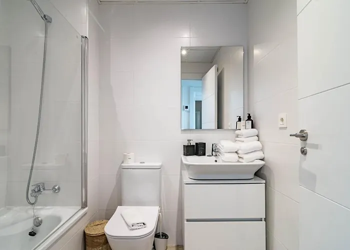 Jg5.1b - 3 Bedroom Flat With Gym Rooftop Pool Апартаменты *