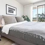 Jg5.1b - 3 Bedroom Flat With Gym Rooftop Pool Апартаменты