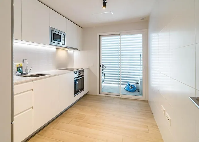 Jg5.1b - 3 Bedroom Flat With Gym Rooftop Pool